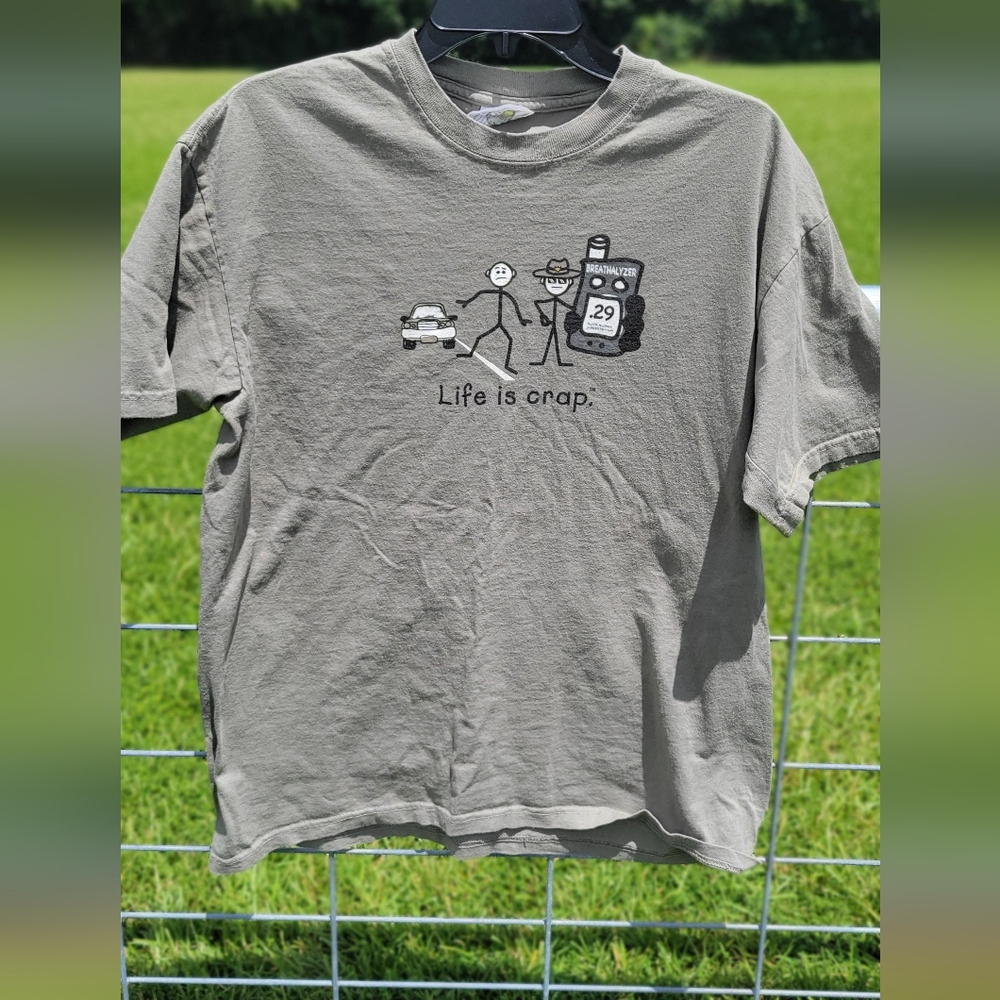 LIFE IS CRAP - Graphic T-Shirt
